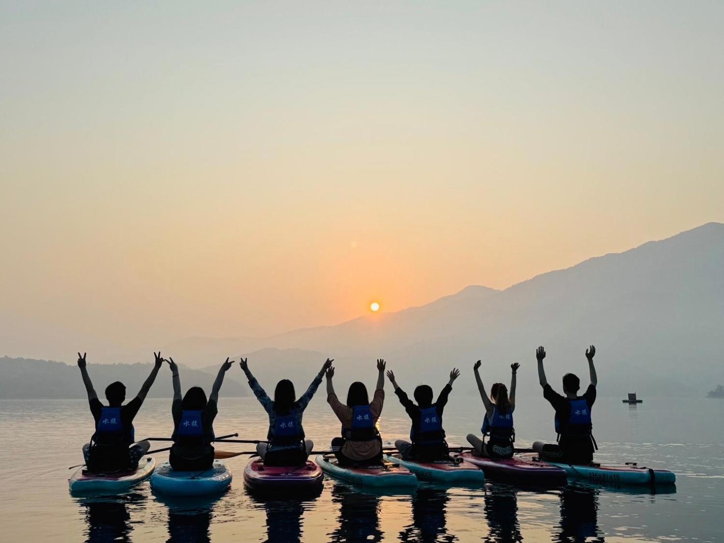 Sun Moon Lake Jinlongshan Bnb หยูฉี ภายนอก รูปภาพ