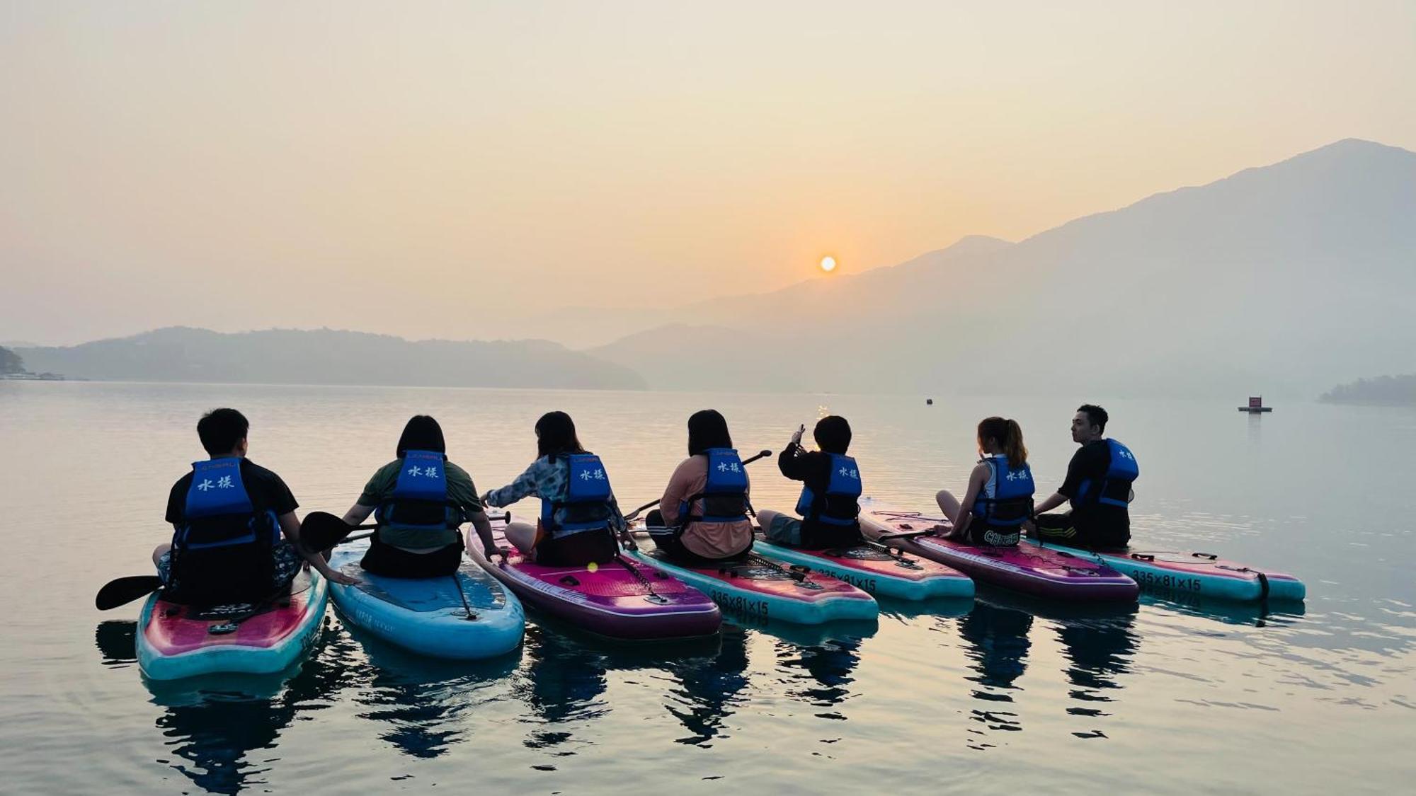 Sun Moon Lake Jinlongshan Bnb หยูฉี ภายนอก รูปภาพ